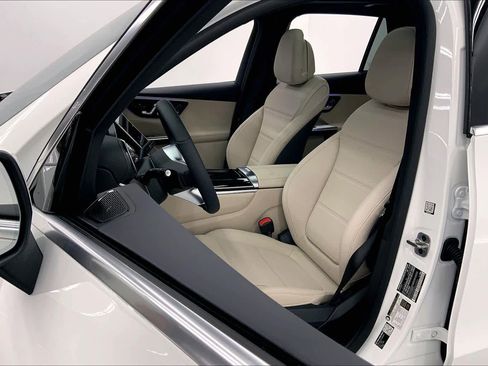 New 2026 Mercedes-Benz GLC 300 image 22