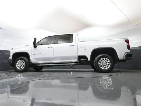 Used 2024 Chevrolet Silverado 2500 LT AWD/4WD image 44