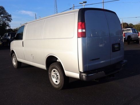 New 2025 Chevrolet Express 3500 w/ Driver Convenience Package image 23