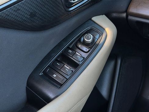 Used 2020 Subaru Outback Premium image 16