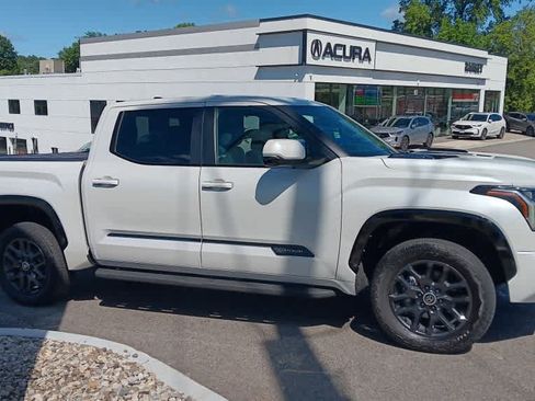 Used 2024 Toyota Tundra Platinum AWD/4WD image 6