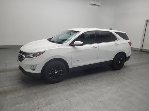 Used 2020 Chevrolet Equinox LT w/ Driver Convenience Package AWD/4WD image 2