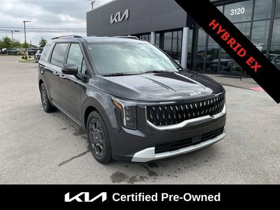 Certified 2025 Kia Carnival EX