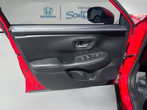 Certified 2024 Honda HR-V EX-L image 19