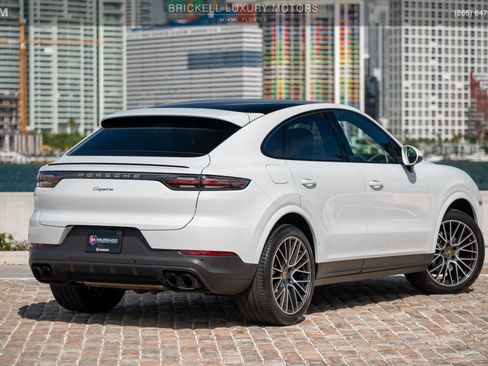 Used 2020 Porsche Cayenne image 4