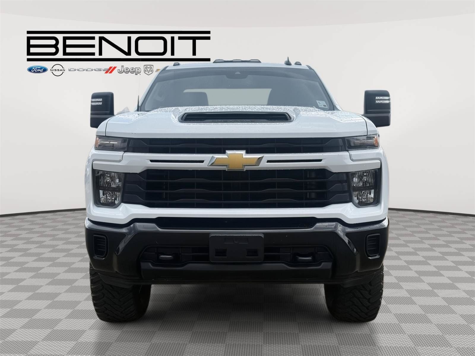 Used 2024 Chevrolet Silverado 2500 Custom w/ Custom Value Package AWD/4WD image 2