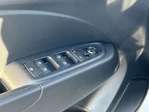 New 2026 Hyundai Venue SE image 20