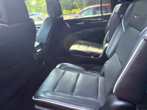 Used 2023 Cadillac Escalade ESV Premium Luxury AWD/4WD image 20