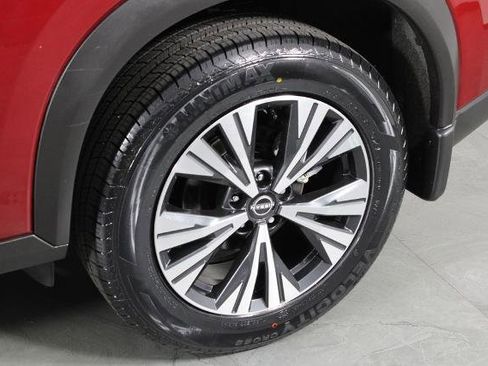 Certified 2023 Nissan Rogue SV image 13