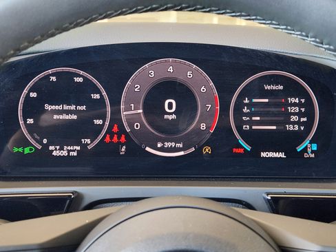 Certified 2025 Porsche Cayenne Coupe image 18