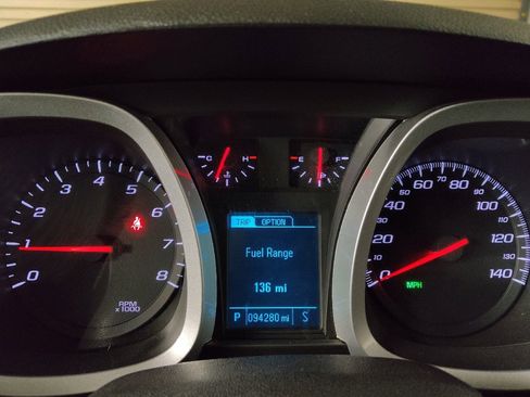 Used 2017 Chevrolet Equinox LT w/ Convenience Package image 23