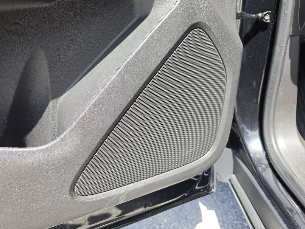 Used 2024 Chevrolet Equinox LS w/ Driver Confidence II Package FWD image 17