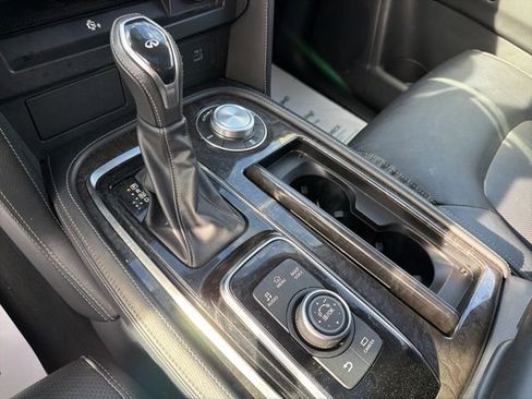 Used 2024 INFINITI QX80 Luxe image 22