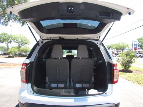 Used 2013 Ford Explorer FWD image 26