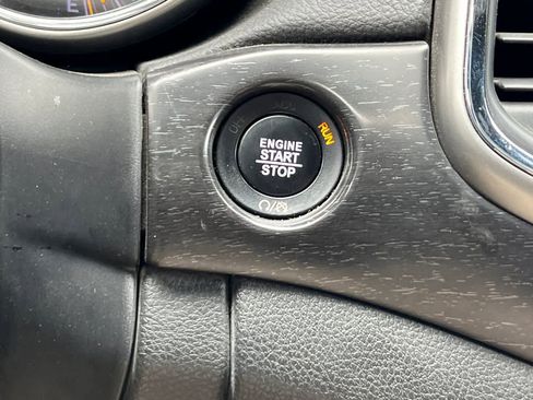 Used 2018 Jeep Grand Cherokee Altitude image 25