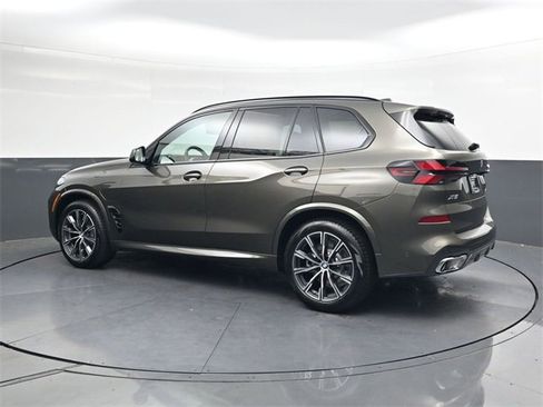 New 2026 BMW X5 xDrive50e w/ M Sport Package image 6