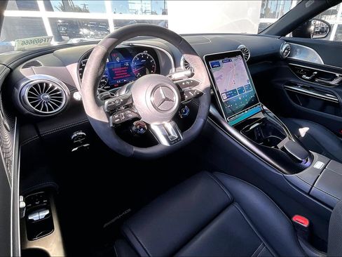 Used 2023 Jaguar F-PACE AWD/4WD image 14