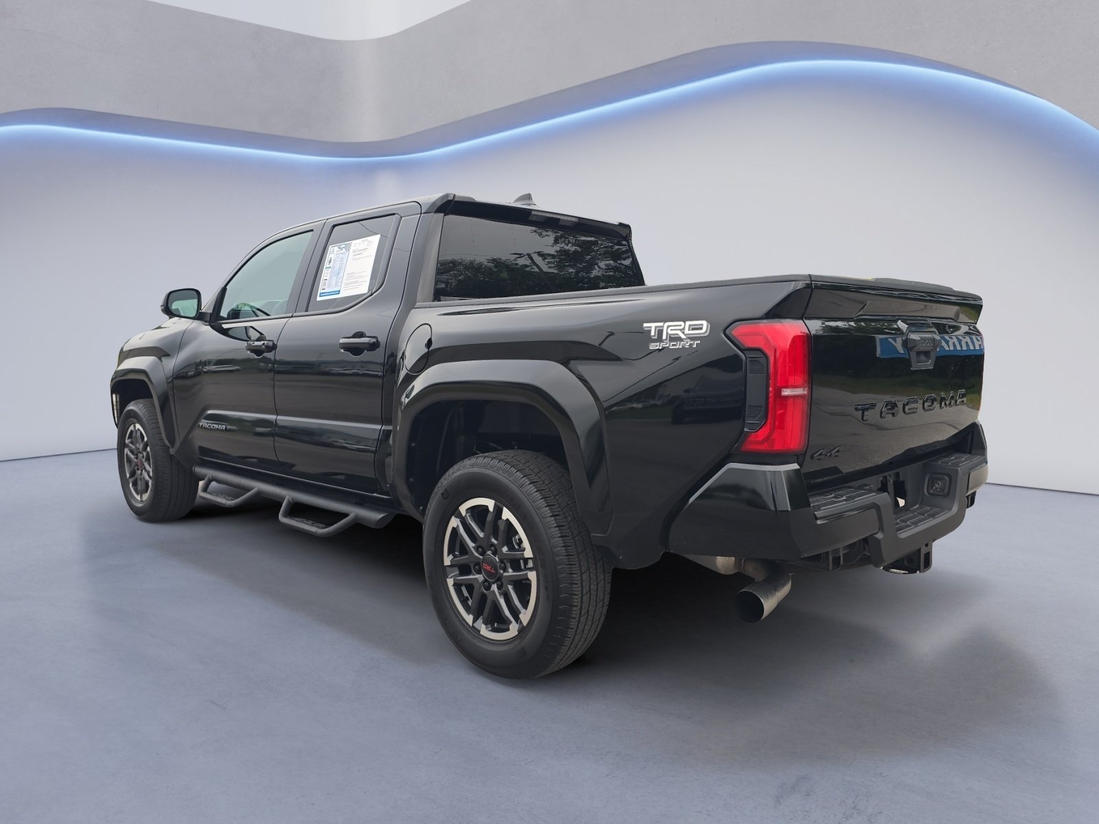 Used 2026 Toyota Tacoma TRD Sport AWD/4WD image 3