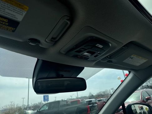 New 2026 Toyota Corolla Cross LE AWD/4WD image 31