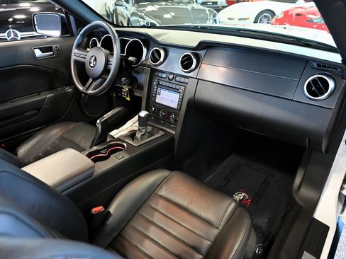 Used 2008 Ford Mustang Shelby GT500 RWD image 32