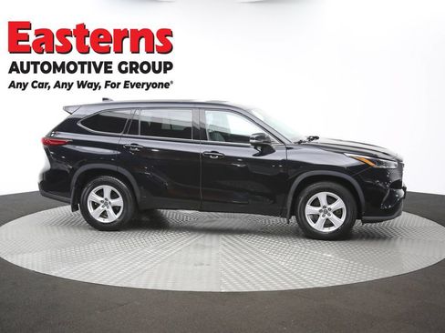 Used 2021 Toyota Highlander L AWD/4WD image 49