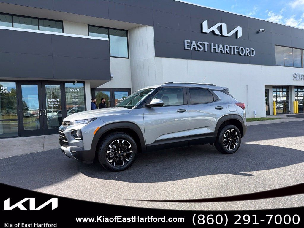 Used 2023 Chevrolet TrailBlazer LT w/ Convenience Package AWD/4WD image 1