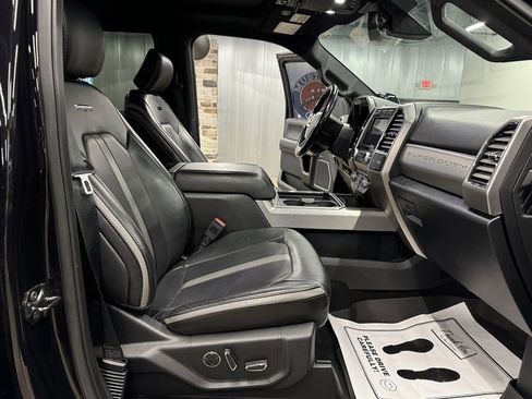 Used 2019 Ford F250 Platinum w/ Platinum Ultimate Package AWD/4WD image 37