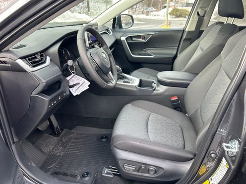 New 2025 Toyota RAV4 XLE image 17