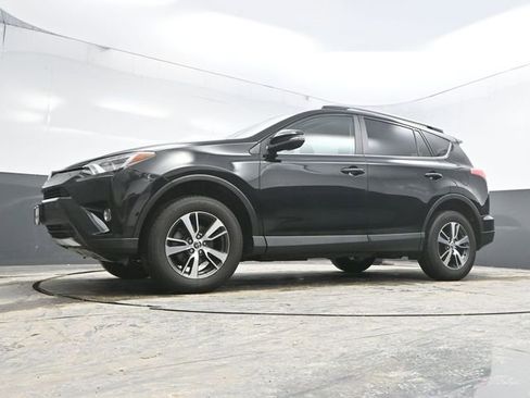 Used 2018 Toyota RAV4 XLE image 31