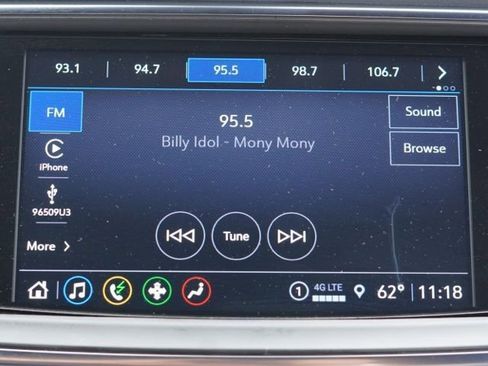 Used 2023 Buick Enclave Essence image 20