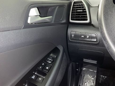 Used 2021 Hyundai Tucson SE FWD image 17