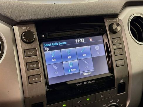 Used 2018 Toyota Tundra SR5 w/ SR5 Upgrade Package AWD/4WD image 17