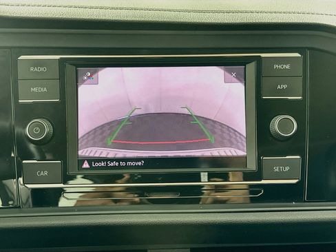 Used 2019 Volkswagen Jetta SE FWD image 22