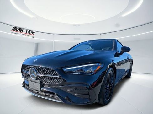 Used 2025 Mercedes-Benz CLE 300 4MATIC Cabriolet image 6