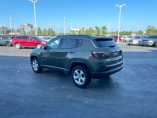 Used 2018 Jeep Compass Latitude AWD/4WD image 3