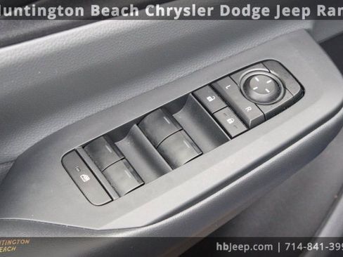 Used 2023 Toyota Prius LE image 9