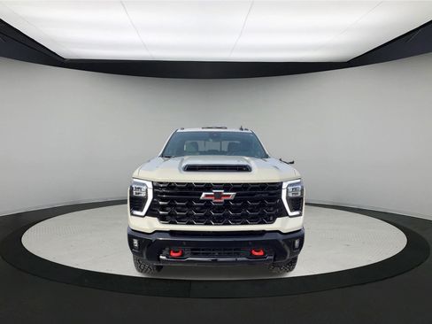 Used 2026 Chevrolet Silverado 2500 ZR2 w/ LPO, Dark Essentials Package image 3