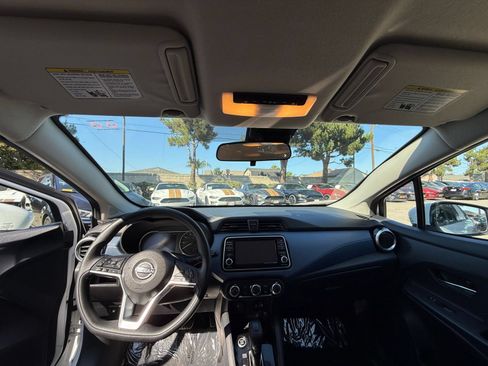 Used 2025 Nissan Versa SV FWD image 29