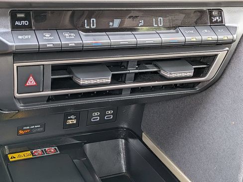 Used 2025 Toyota Camry LE FWD image 23