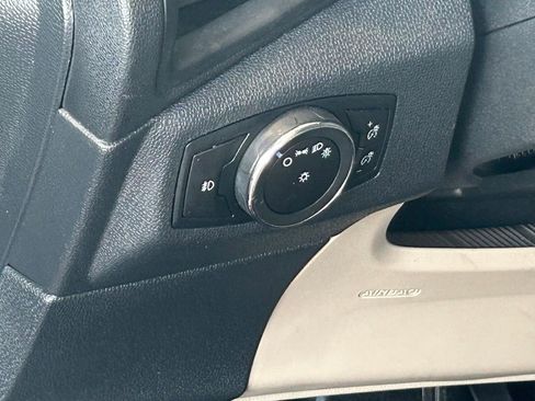 Used 2021 Ford EcoSport Titanium image 36