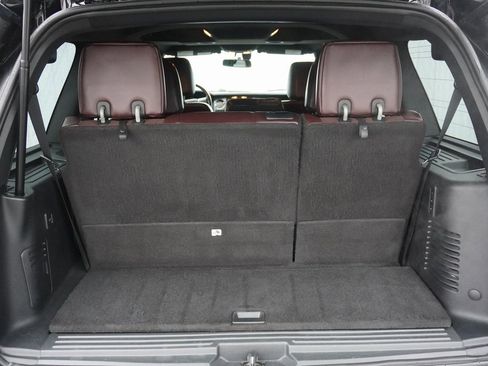 Used 2016 Ford Expedition Platinum image 7