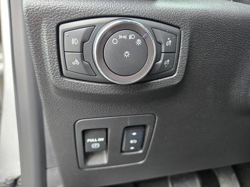 Used 2018 Ford F150 XLT w/ Equipment Group 302A Luxury AWD/4WD image 16