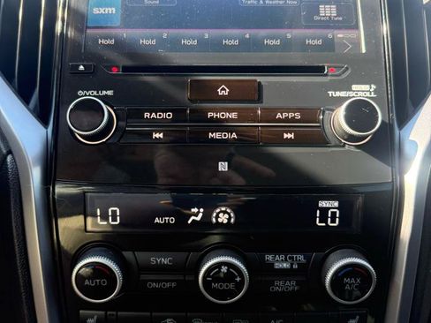 Used 2020 Subaru Ascent Premium w/ Convenience Package AWD/4WD image 17