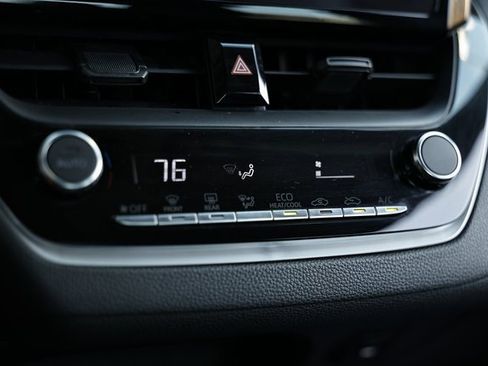 Used 2024 Toyota Corolla LE image 38