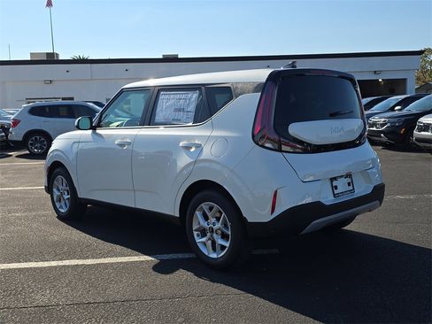 New 2025 Kia Soul LX image 6