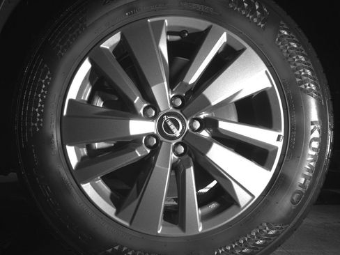 Used 2025 Nissan Pathfinder SV image 12