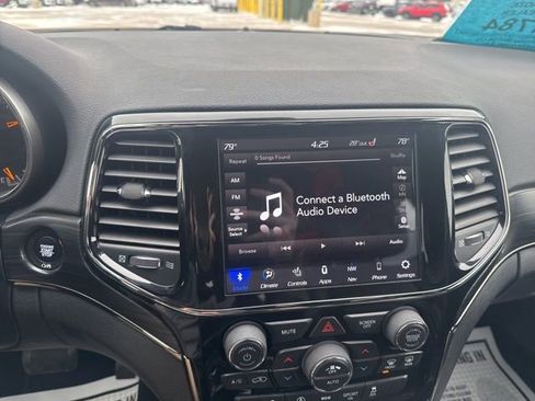 Used 2020 Jeep Grand Cherokee Limited X image 15