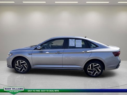 Used 2024 Volkswagen Jetta SEL FWD image 6