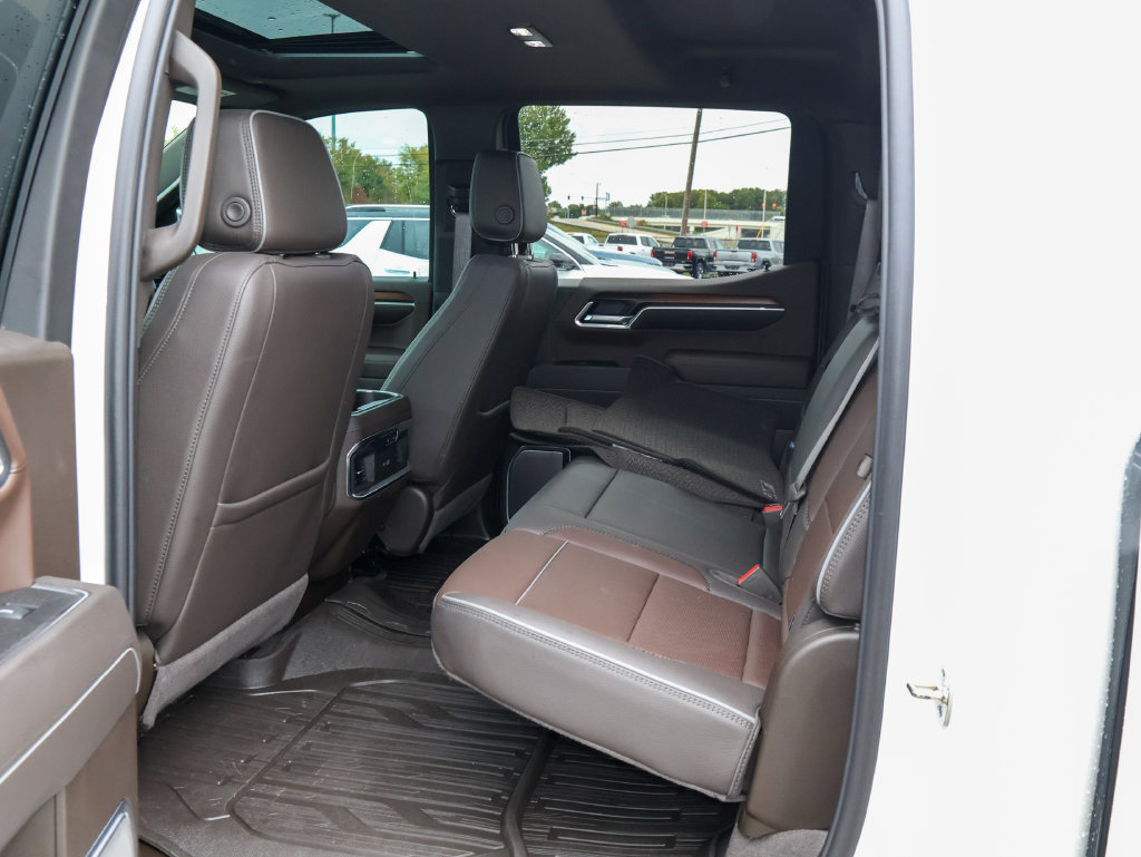 Used 2025 GMC Sierra 1500 Denali AWD/4WD image 11