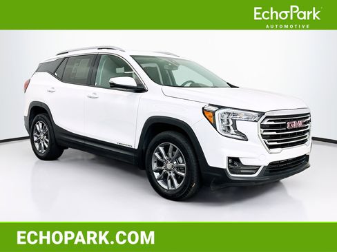 Used 2024 GMC Terrain SLT image 1